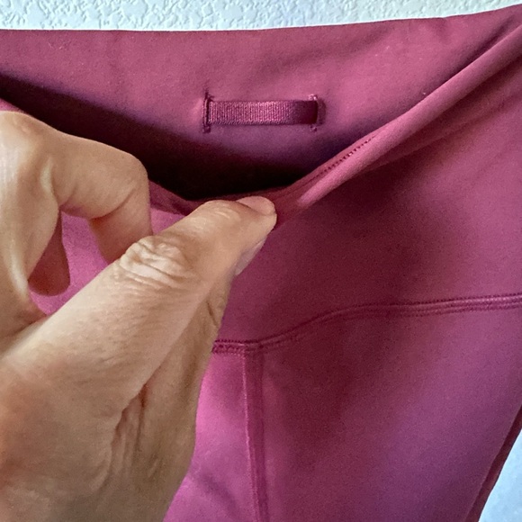 Lululemon Wunder Train High-Rise Short 6" Color Chianti Size 6 - Picture 5 of 7